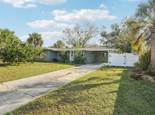 520 Fairfax Ln, Apollo Beach, FL 33572