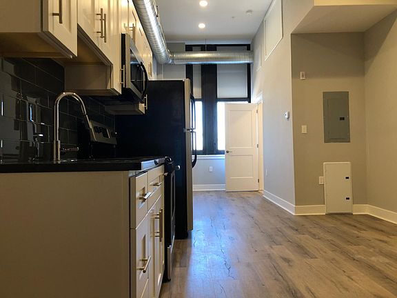 4th image of 1503 S 17th St #201