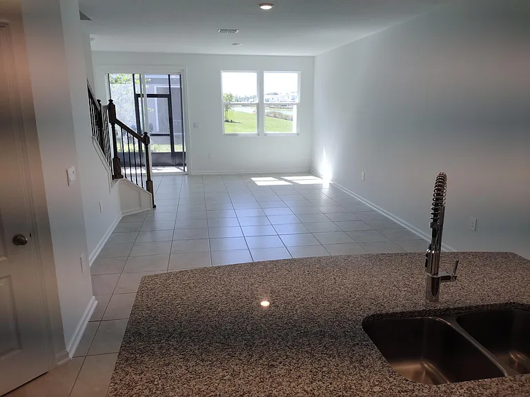 510 Redbud Rd — Photo 8