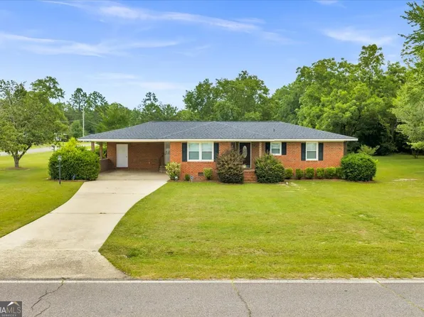 240 E Peter St, Cochran, GA 31014