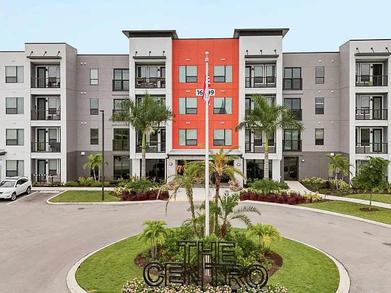 The Centro Apartments — Photo 56