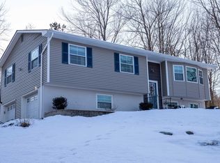 39 Brescia Blvd, Lloyd, NY 12528