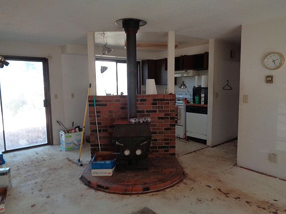 4th image of 245 Monterey Ave