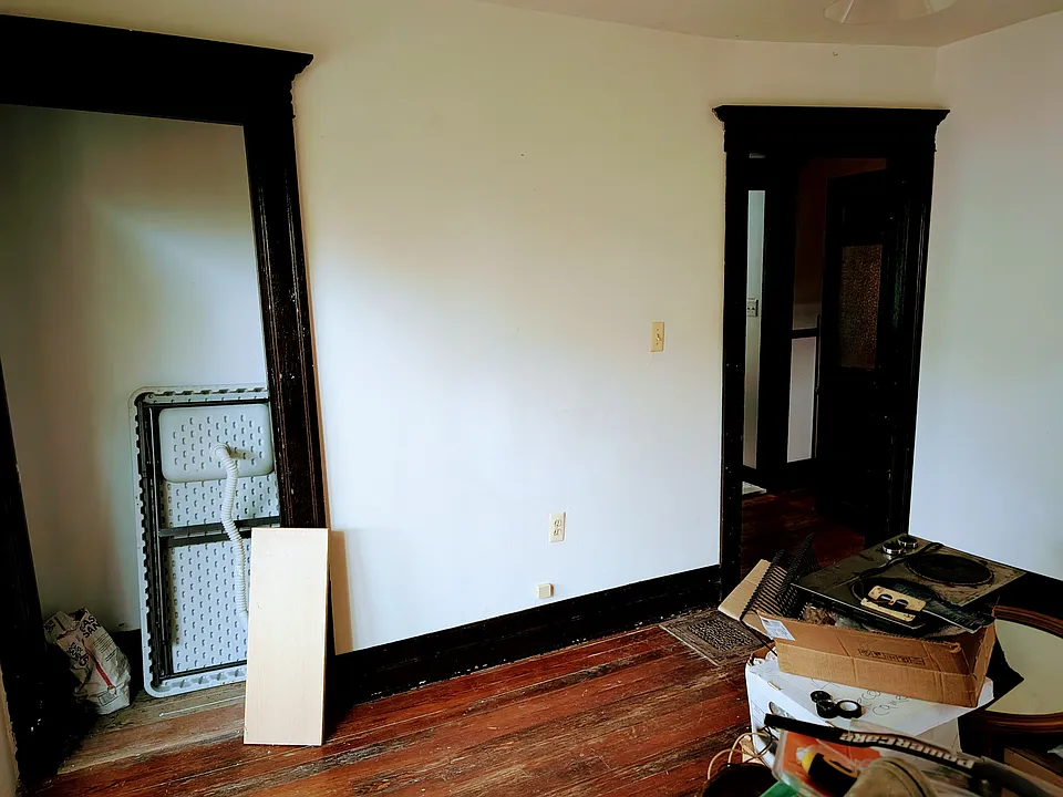 Dining/ TV Room