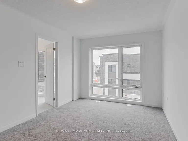799 Heathrow Path — Photo 28