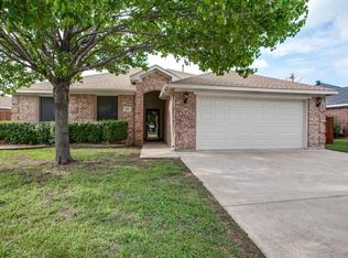 3207 Mulholland Rd, Corinth, TX 76210