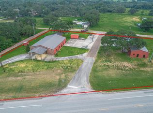 1354 Us Highway 90a, Sheridan, TX 77475
