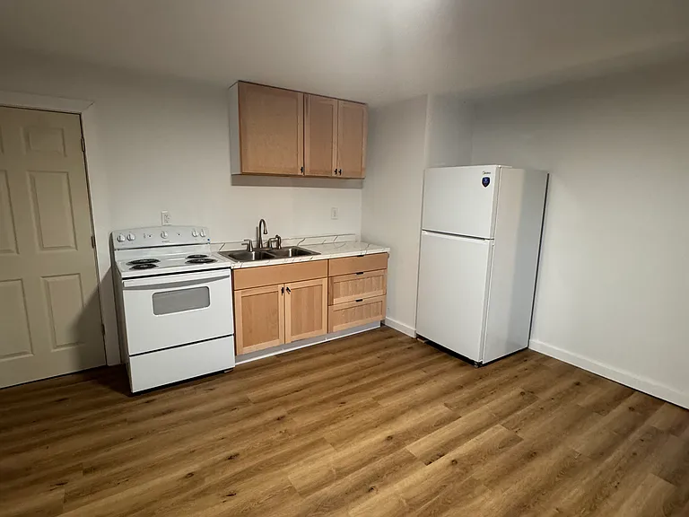 1530 W Euclid Ave #A — Photo 2