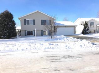5713 47th Ave NW, Rochester, MN 55901