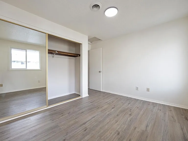 4921 SW 59th Ave — Photo 16