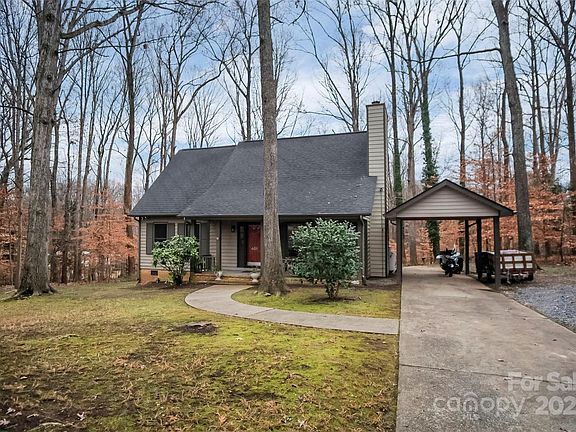 4th image of 401 Saddlewood Dr