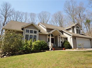 1000 Georges Hill Rd, Southbury, CT 06488