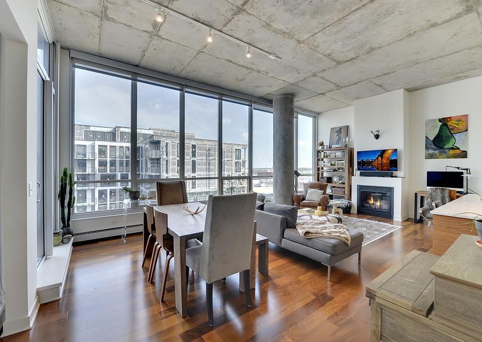 1st image of 901 2nd St S #905