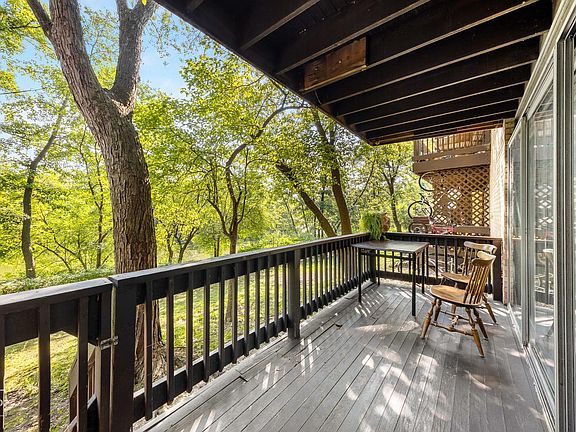 2nd image of 5601 Lakeside Dr APT 1B