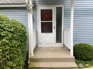 945 Chase Ct, Gurnee, IL 60031