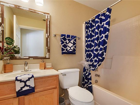 5th image of 16430 Meredrew Ln