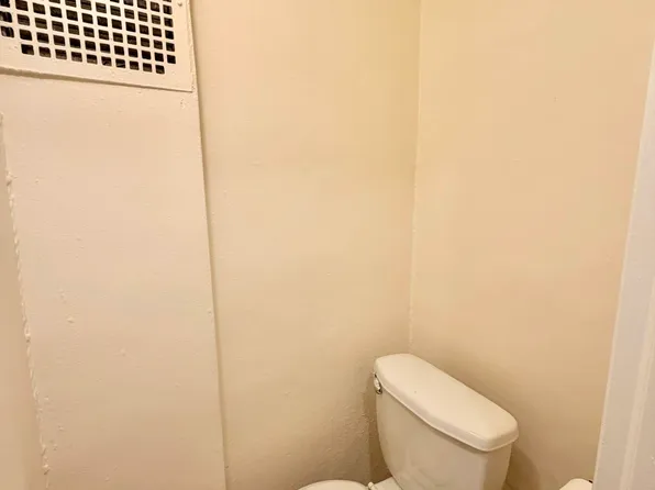 87 Christopher Street image 8 of 10