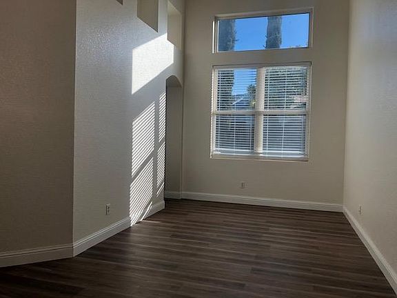 5th image of 4940 Adalis Dr