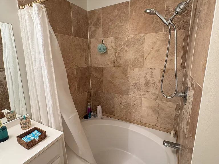 1661 La France St NE #407 — Photo 26