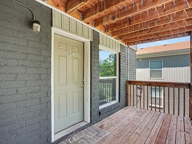 Hillside Apartments — Photo 14
