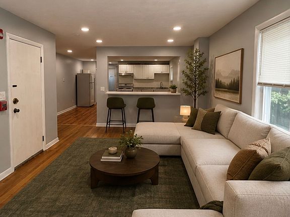 4th image of 308 Summer St #1L