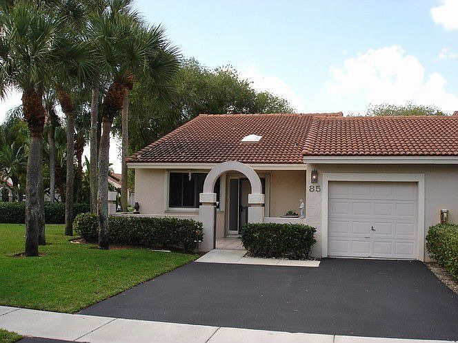 2nd image of 16606 Greens Edge Cir #85