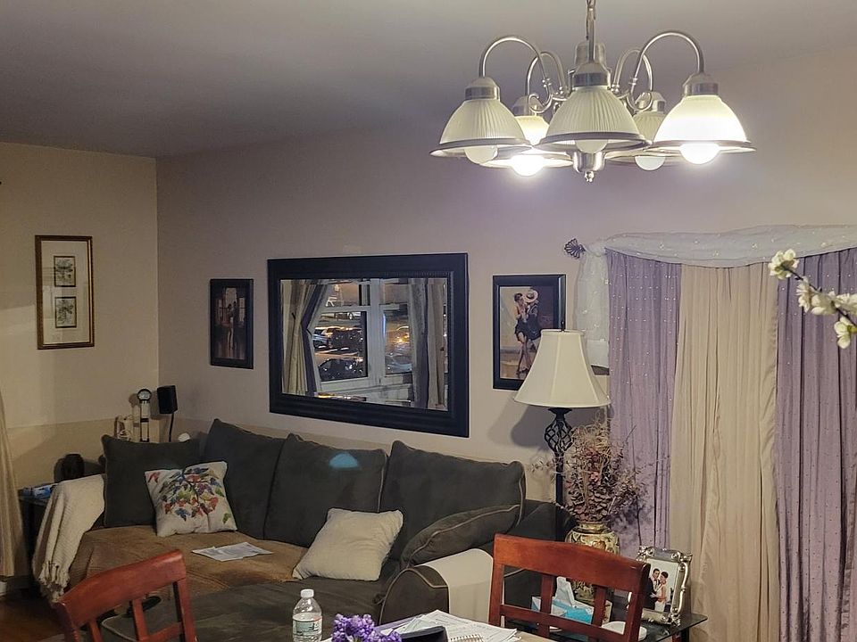 2nd image of 114 58th St #2