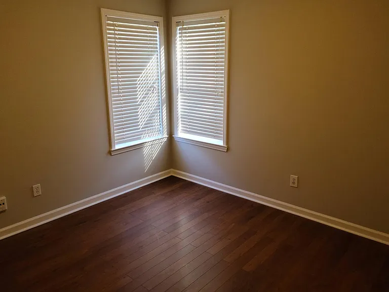 106 Sagamore Ln — Photo 13