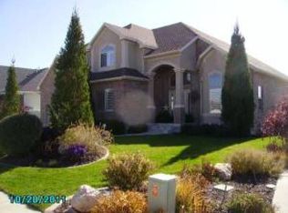 921 W 2920 S, Syracuse, UT 84075