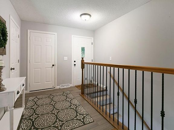 3rd image of 2105 W 140th St