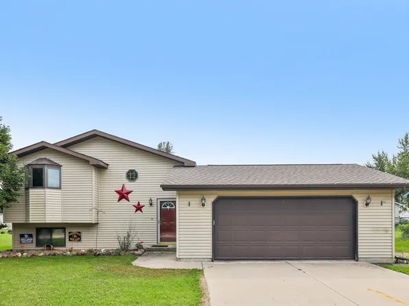 305 W Lafollette St, Pardeeville, WI 53954
