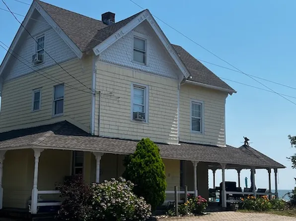 11 1st Ave, East Haven, CT 06512