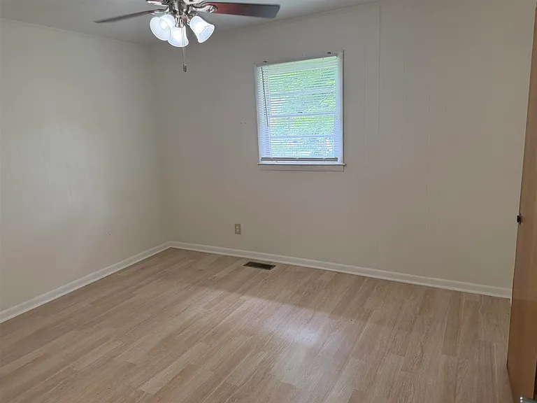 1456 Longview Dr — Photo 10