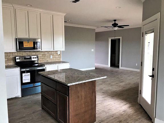4th image of 1209 Briar Cliff Path