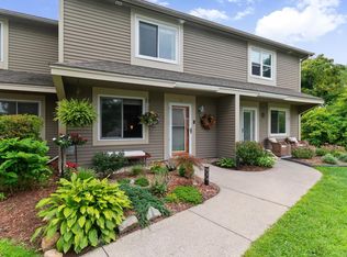 24 Overlook Dr, South Burlington, VT 05403