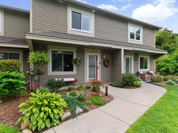 24 Overlook Drive, South Burlington, VT 05403