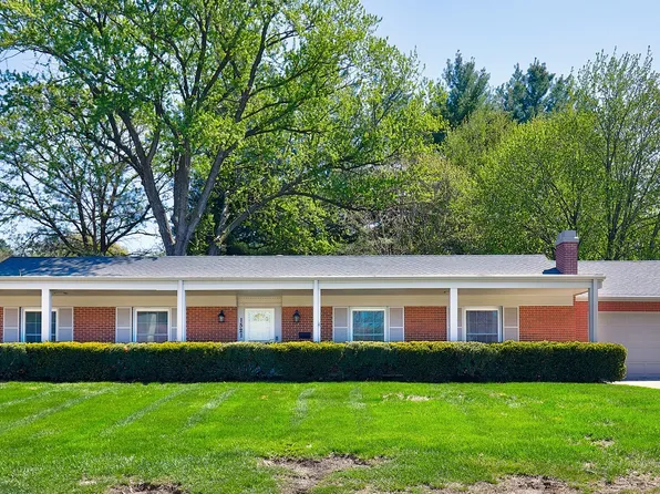 1521 70th St, Windsor Heights, IA 50324