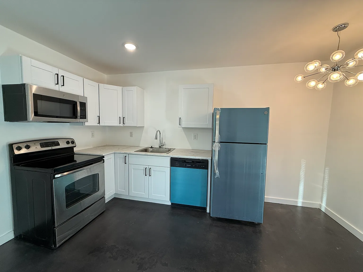 2 bed, 483 sqft, $1,500 — Photo 3