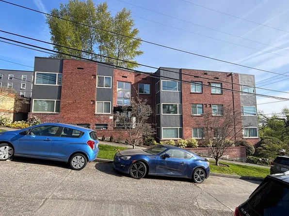 Denny Apartments