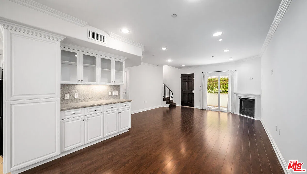 1529 S Beverly Dr — Photo 4