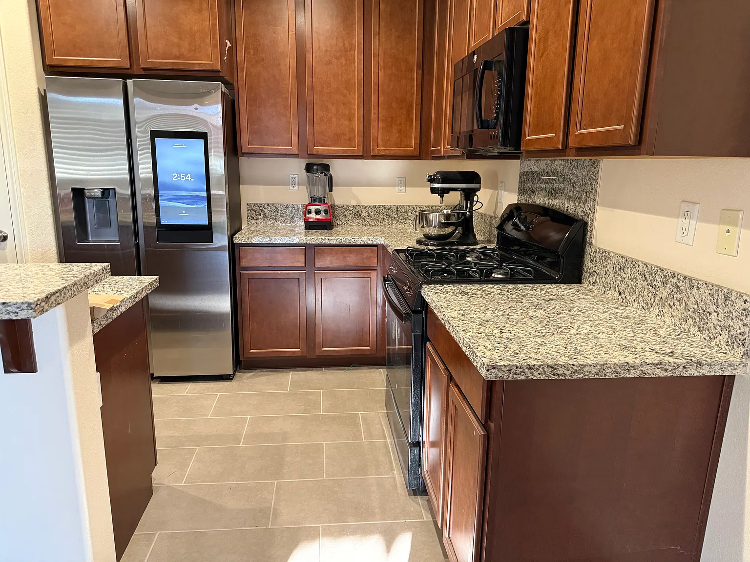 3 bed, 1821 sqft, $3,500 — Photo 4