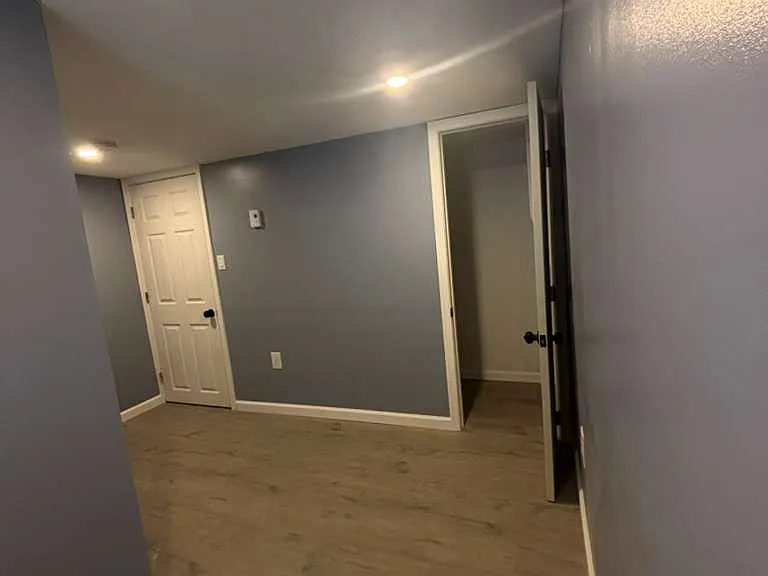 137 W Water St — Photo 12