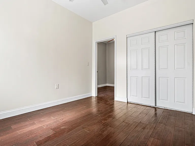 1101 E Palmer St — Photo 8