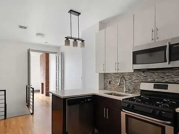 83 Cornelia St #1L, Brooklyn, NY 11221