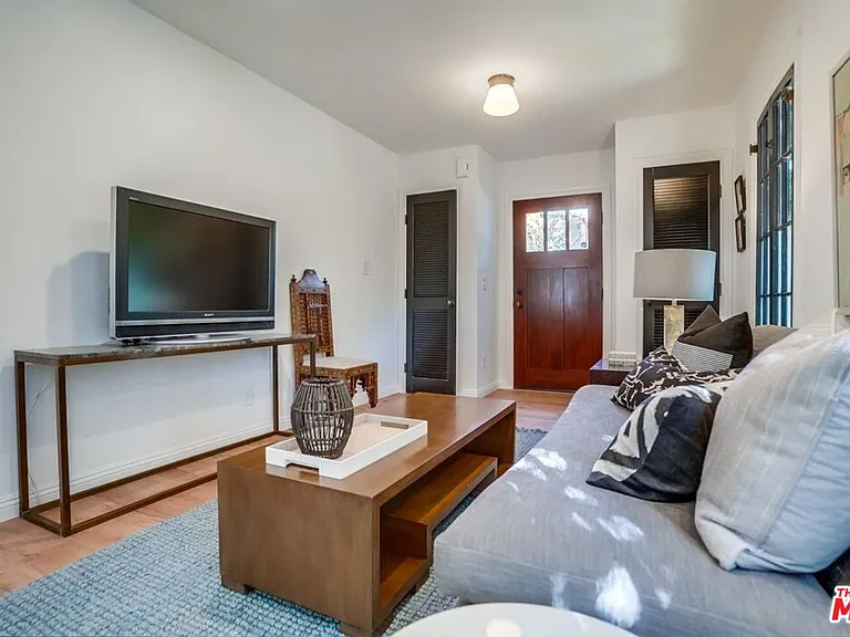 1574 Murray Dr — Photo 11