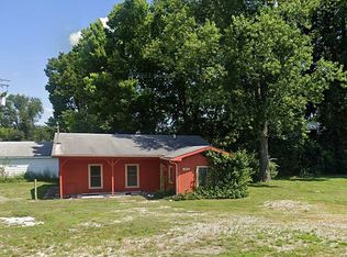 752 S Springhill Jct, Terre Haute, IN 47802