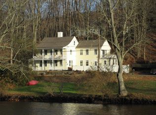 21 Old Hamburg Rd, Lyme, CT 06371