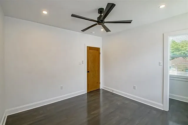 3867 Pauger St — Photo 13