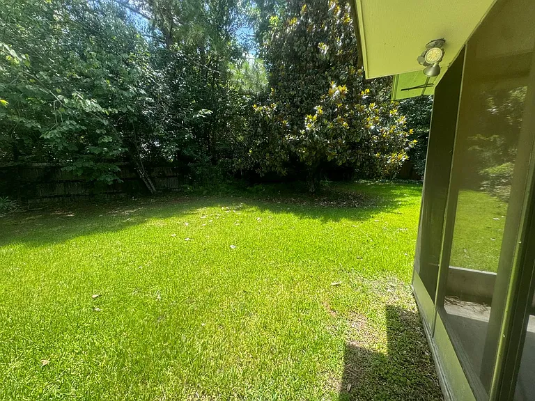 3054 Merrimac Dr — Photo 35