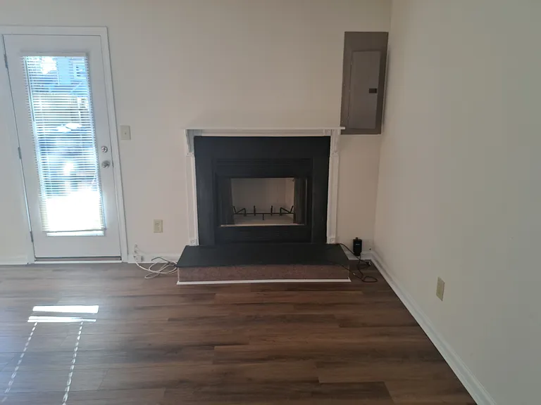 5685 Campus Dr — Photo 11